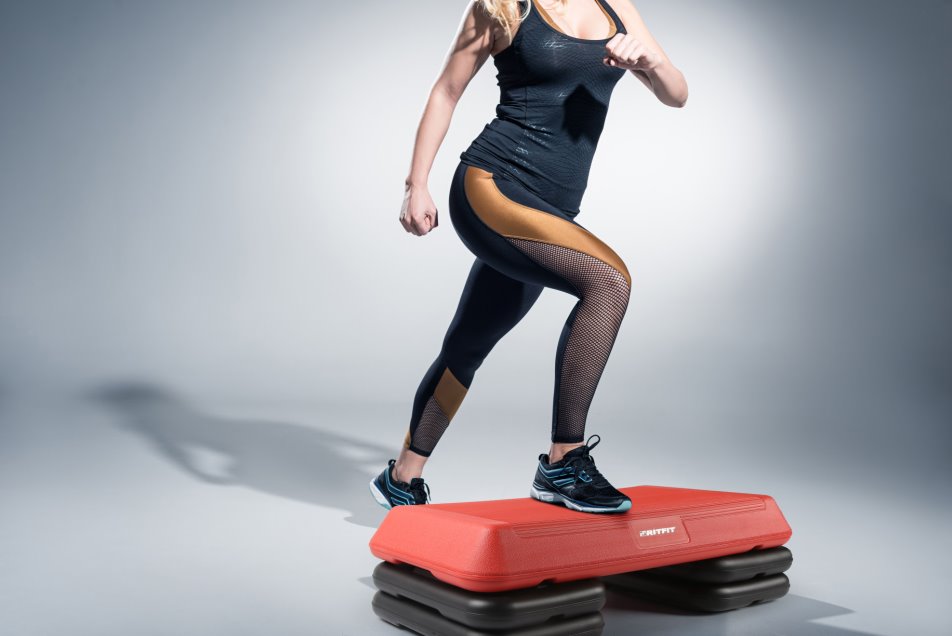 Step Aerobics at Home: 6 Fat-Burning Step Platform Exercises