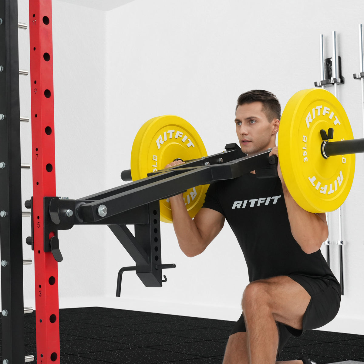 Getting deep in the squat - Bay Strength